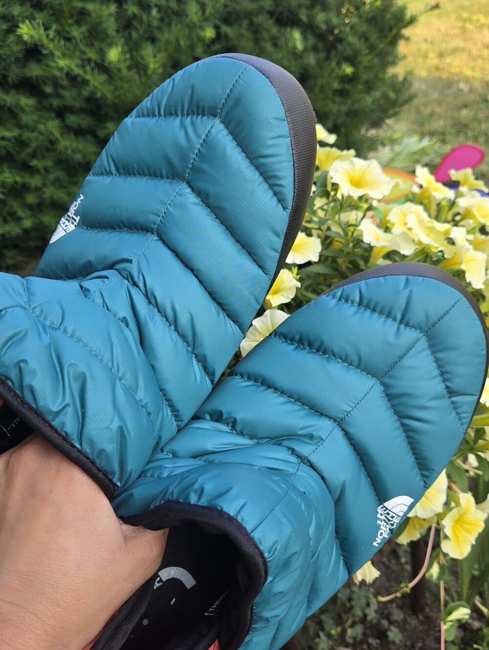 The North Face Thermoball Slippers women's size size 10 - Picture 3 of 8